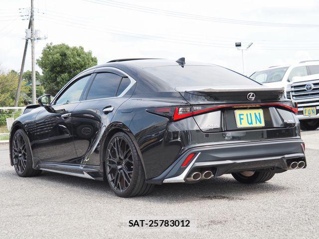 Lexus IS 2021-03 8743402-5