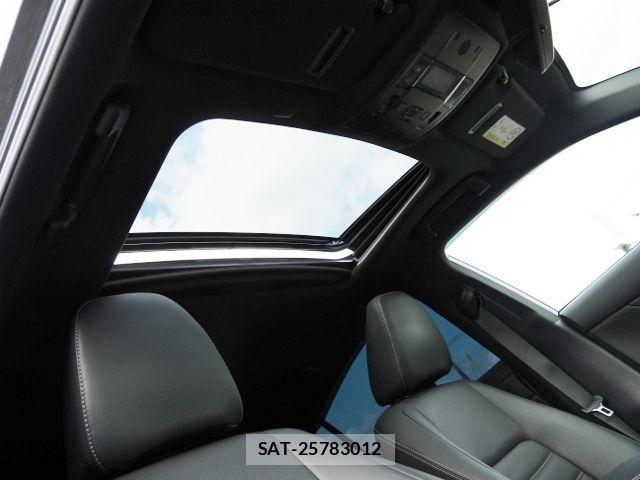 Lexus IS 2021-03 8743402-8