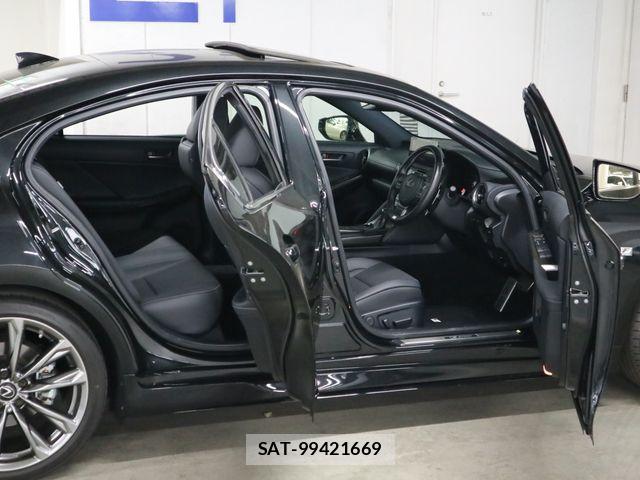 Lexus IS 2021-04 8743401-10