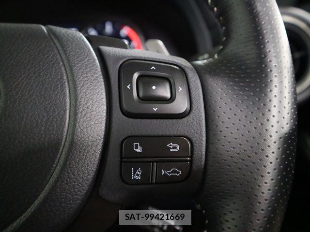 Lexus IS 2021-04 8743401-20