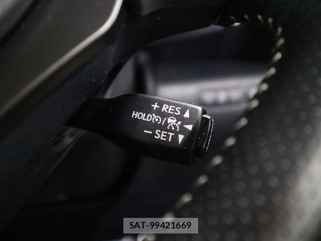 Lexus IS 2021-04 8743401-22