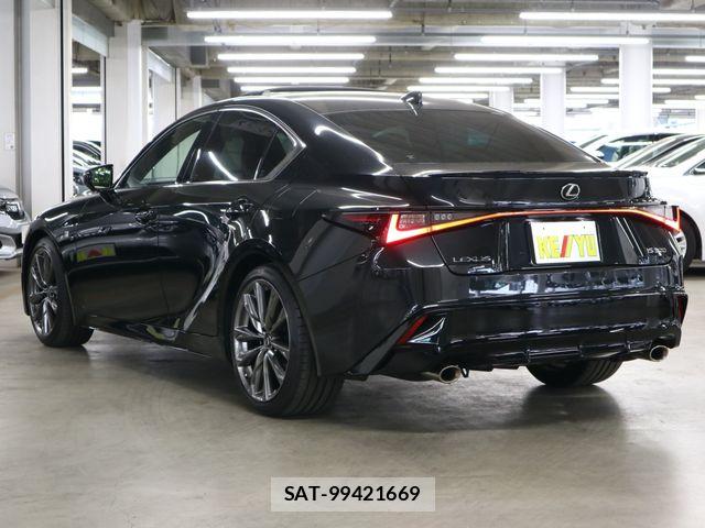 Lexus IS 2021-04 8743401-6