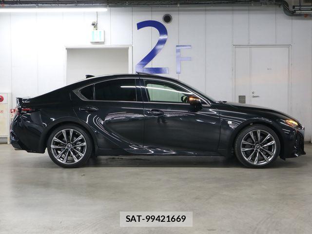 Lexus IS 2021-04 8743401-7