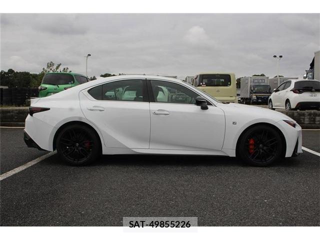 Lexus IS 2020-11 8871343-10