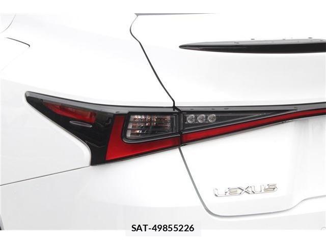 Lexus IS 2020-11 8871343-14