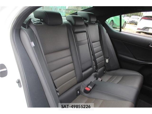 Lexus IS 2020-11 8871343-20