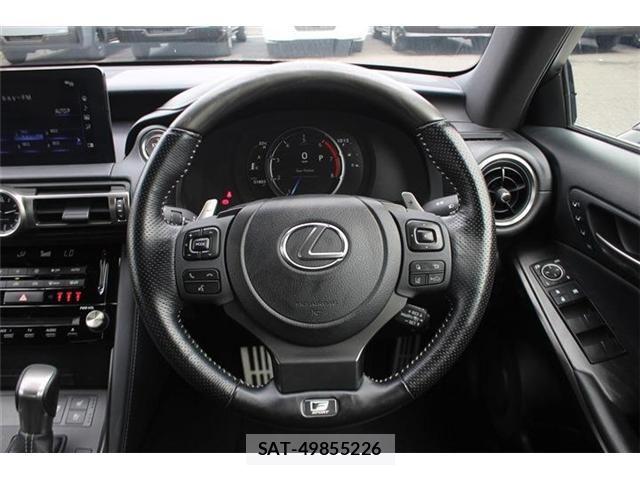 Lexus IS 2020-11 8871343-22