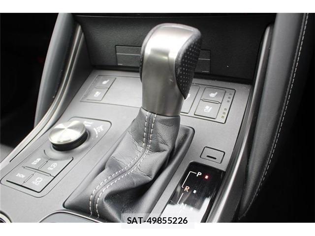 Lexus IS 2020-11 8871343-23
