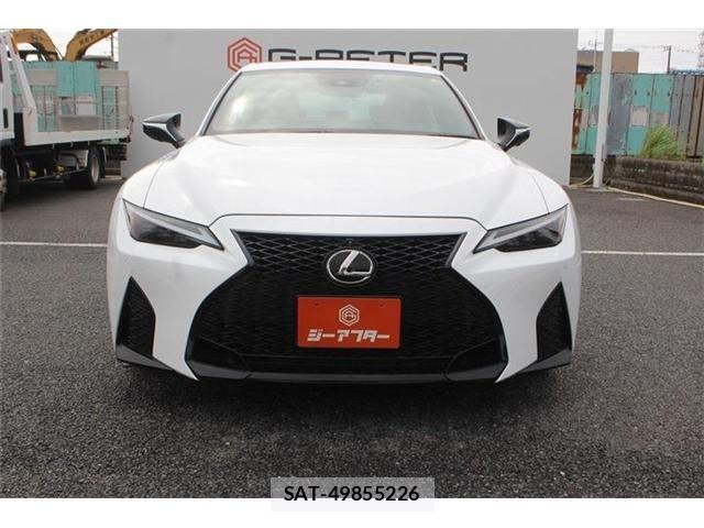 Lexus IS 2020-11 8871343-7