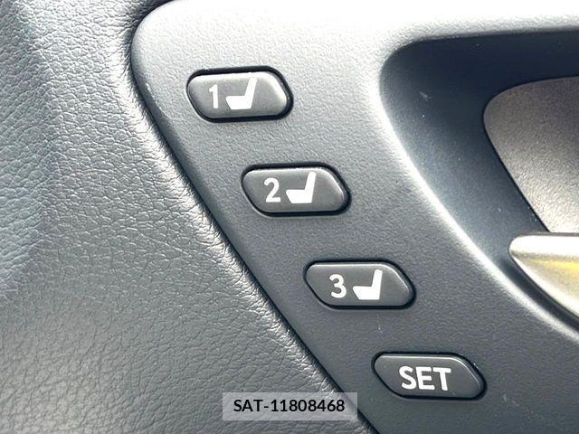 Lexus IS 2022-07 8871340-10