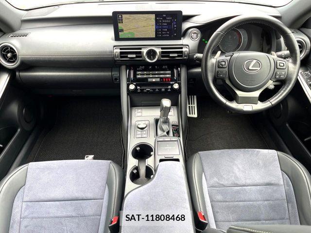 Lexus IS 2022-07 8871340-1