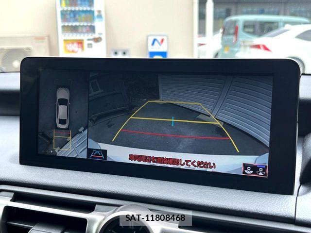 Lexus IS 2022-07 8871340-5
