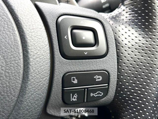 Lexus IS 2022-07 8871340-7