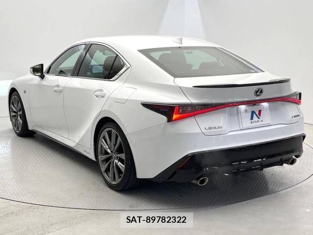 Lexus IS 2020-12 639611-15