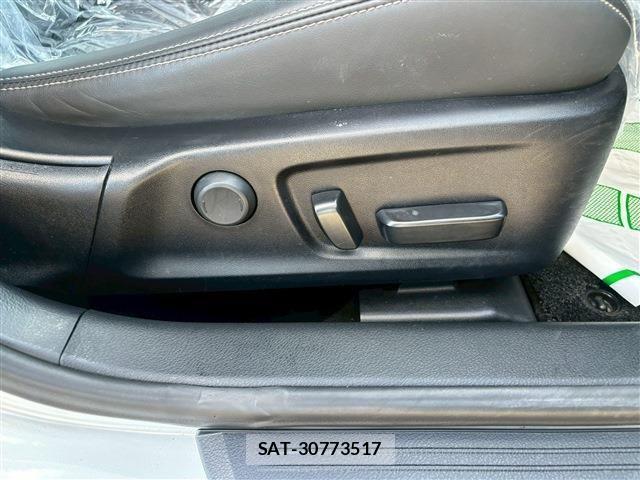 Lexus IS 2022-06 1318374-14