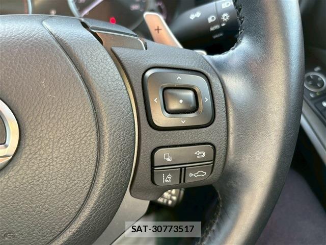 Lexus IS 2022-06 1318374-24