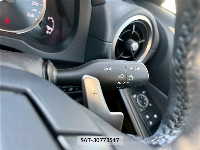 Lexus IS 2022-06 1318374-26