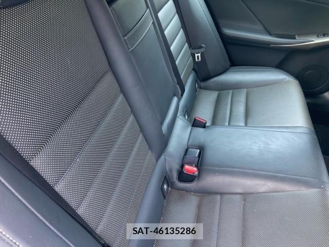 Lexus IS 2014-11 1338601-12