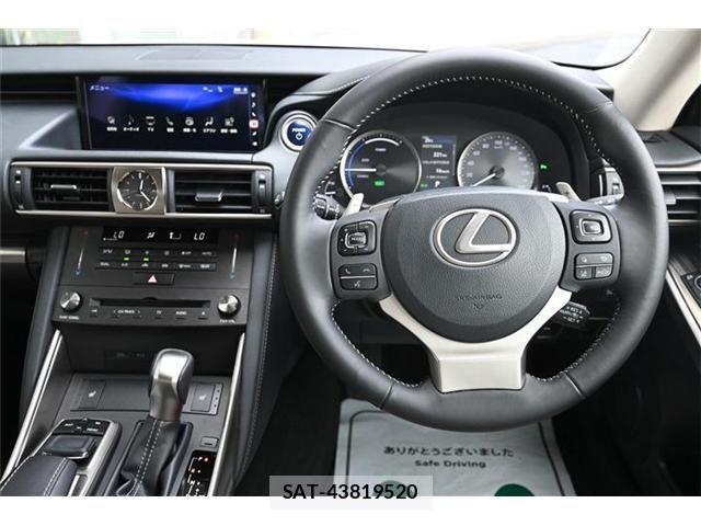 Lexus IS 2019-03 1413221-11