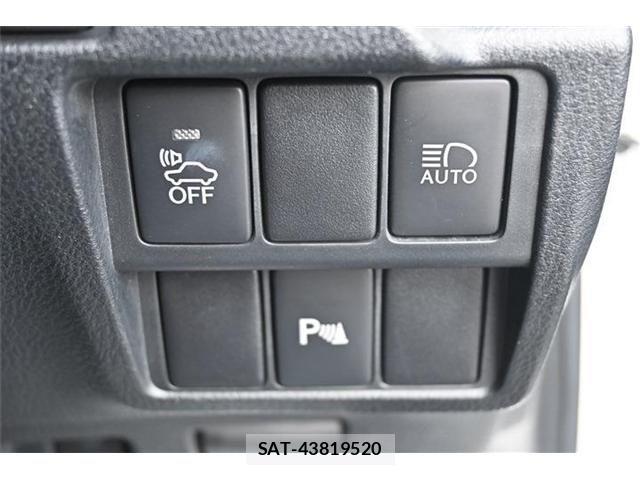 Lexus IS 2019-03 1413221-13