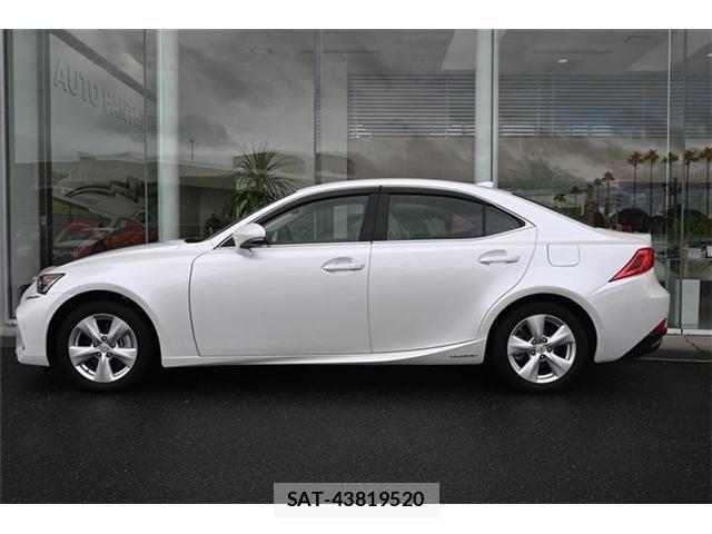 Lexus IS 2019-03 1413221-1