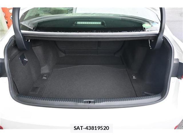 Lexus IS 2019-03 1413221-22