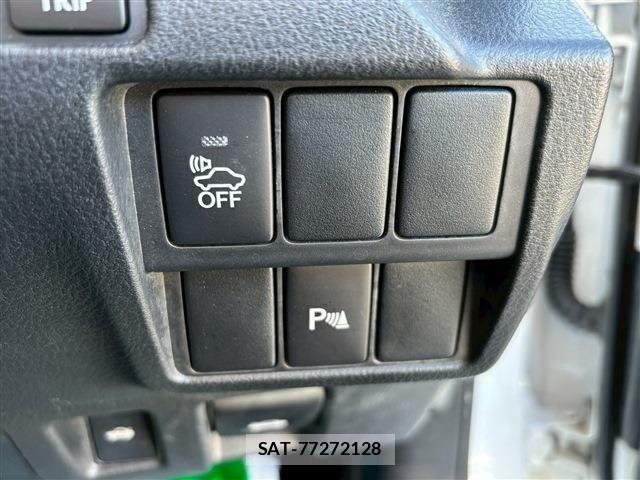 Lexus IS 2014-10 1413218-16