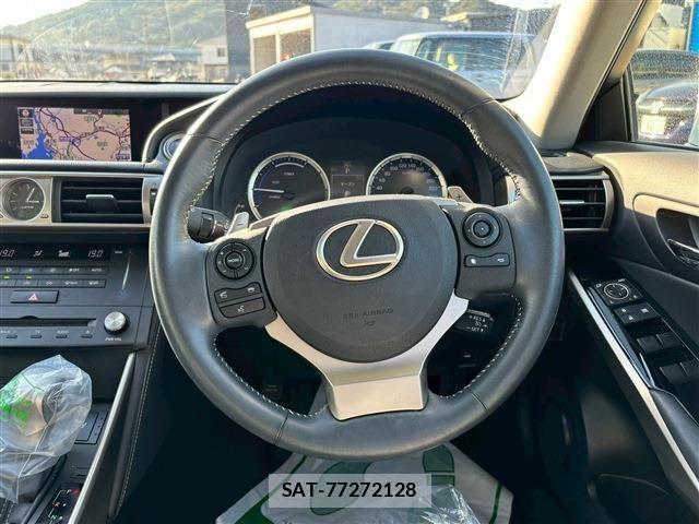 Lexus IS 2014-10 1413218-20