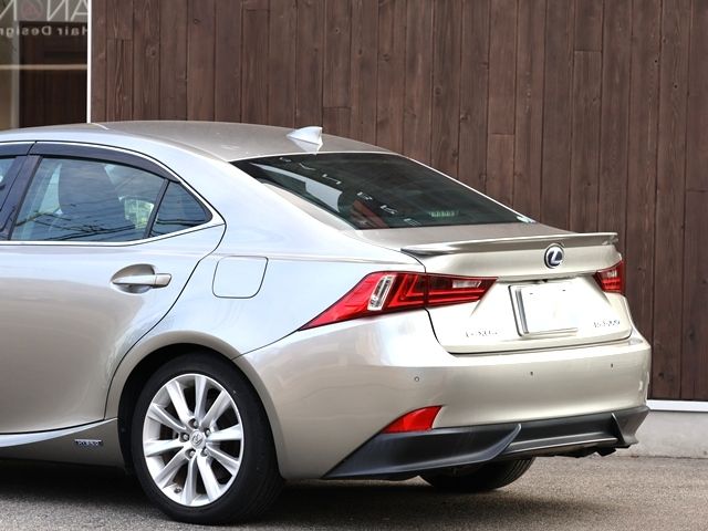 Lexus IS 2013-10 1546532-12
