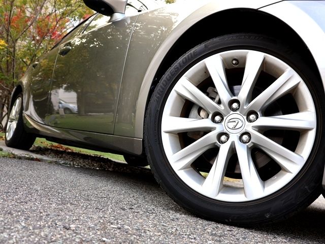 Lexus IS 2013-10 1546532-13