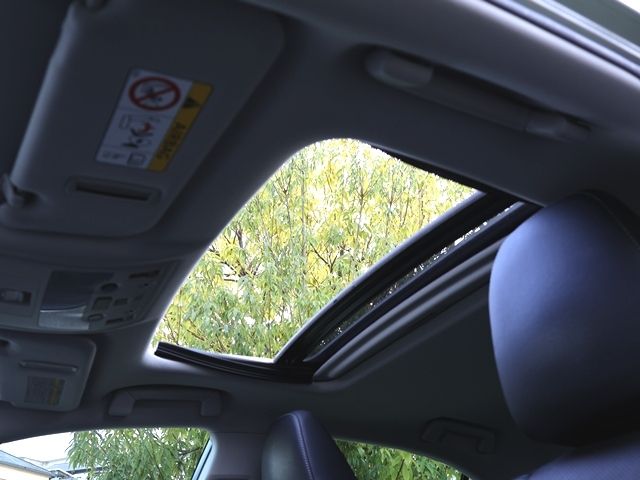 Lexus IS 2013-10 1546532-15