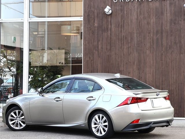 Lexus IS 2013-10 1546532-2