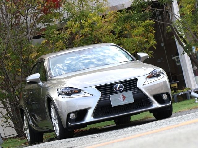 Lexus IS 2013-10 1546532-6