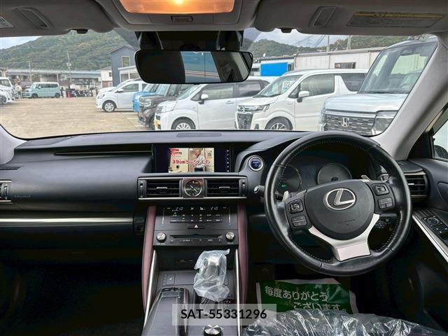 Lexus IS 2016-12 1661444-1