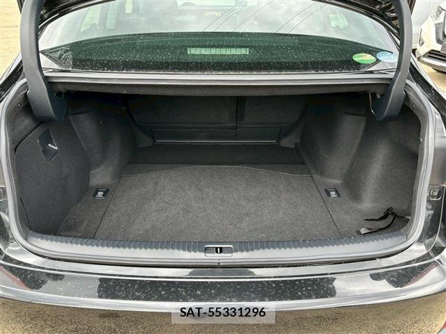 Lexus IS 2016-12 1661444-4