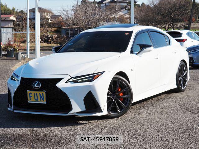 Lexus IS 2023-06 1693915-0