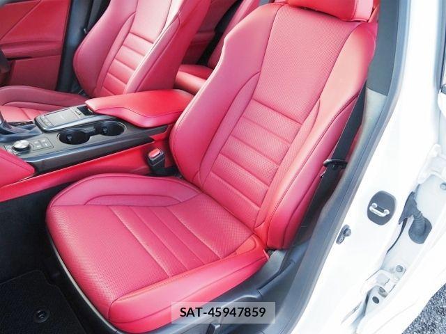 Lexus IS 2023-06 1693915-13