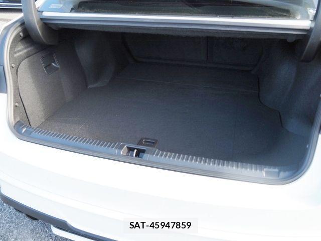 Lexus IS 2023-06 1693915-15