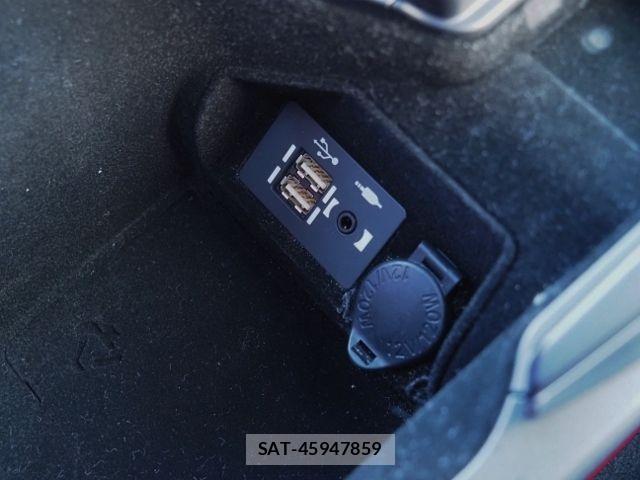 Lexus IS 2023-06 1693915-26