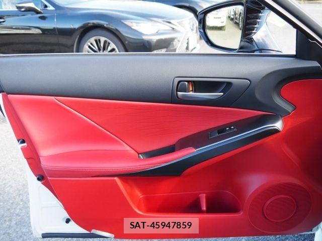 Lexus IS 2023-06 1693915-27