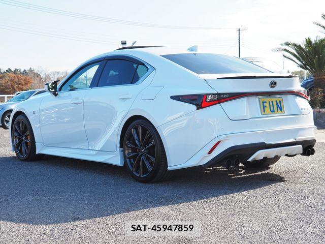 Lexus IS 2023-06 1693915-5