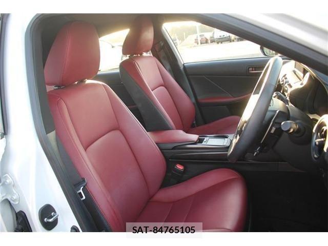 Lexus IS 2023-02 2350497-19