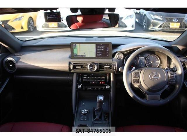 Lexus IS 2023-02 2350497-21