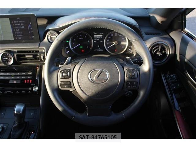 Lexus IS 2023-02 2350497-22