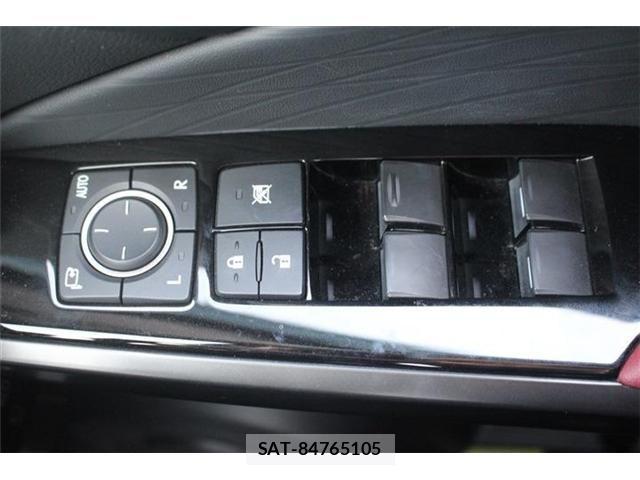 Lexus IS 2023-02 2350497-27