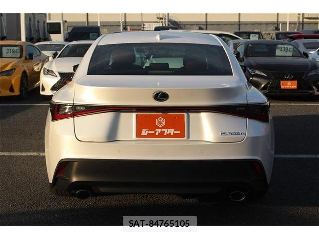 Lexus IS 2023-02 2350497-7