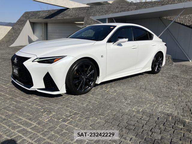 Lexus IS 2024-01 2728689-1