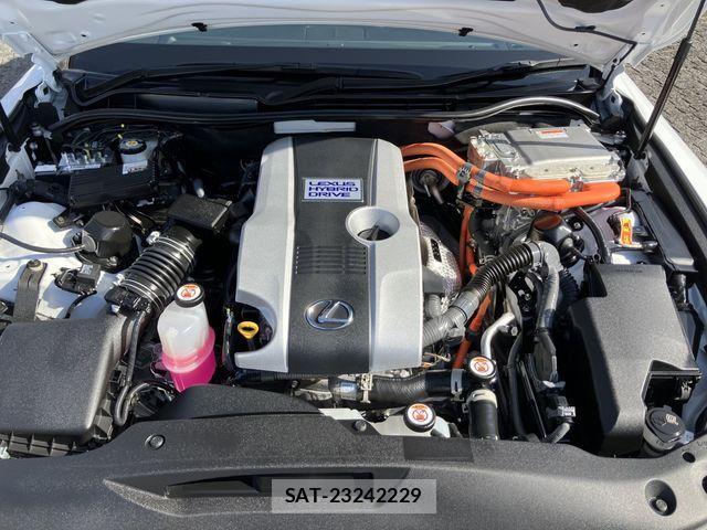 Lexus IS 2024-01 2728689-24