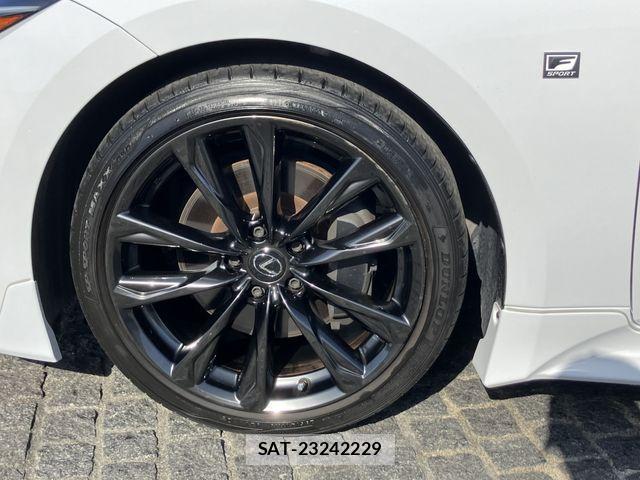 Lexus IS 2024-01 2728689-7
