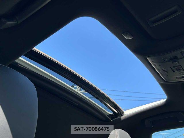 Lexus IS 2023-02 2962861-1
